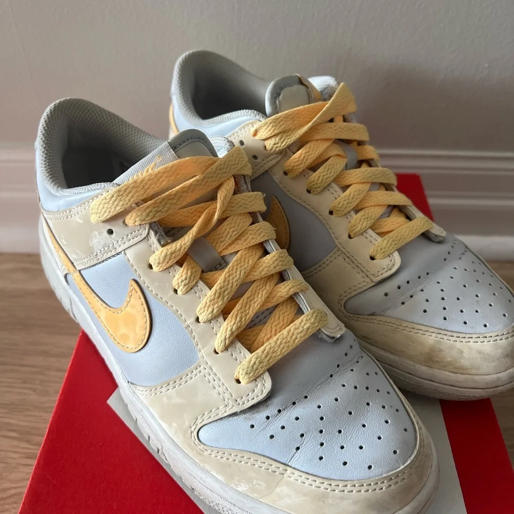 Nike Dunk Low GS - Pale Ivory and Melon Tint - Picture 3 of 6